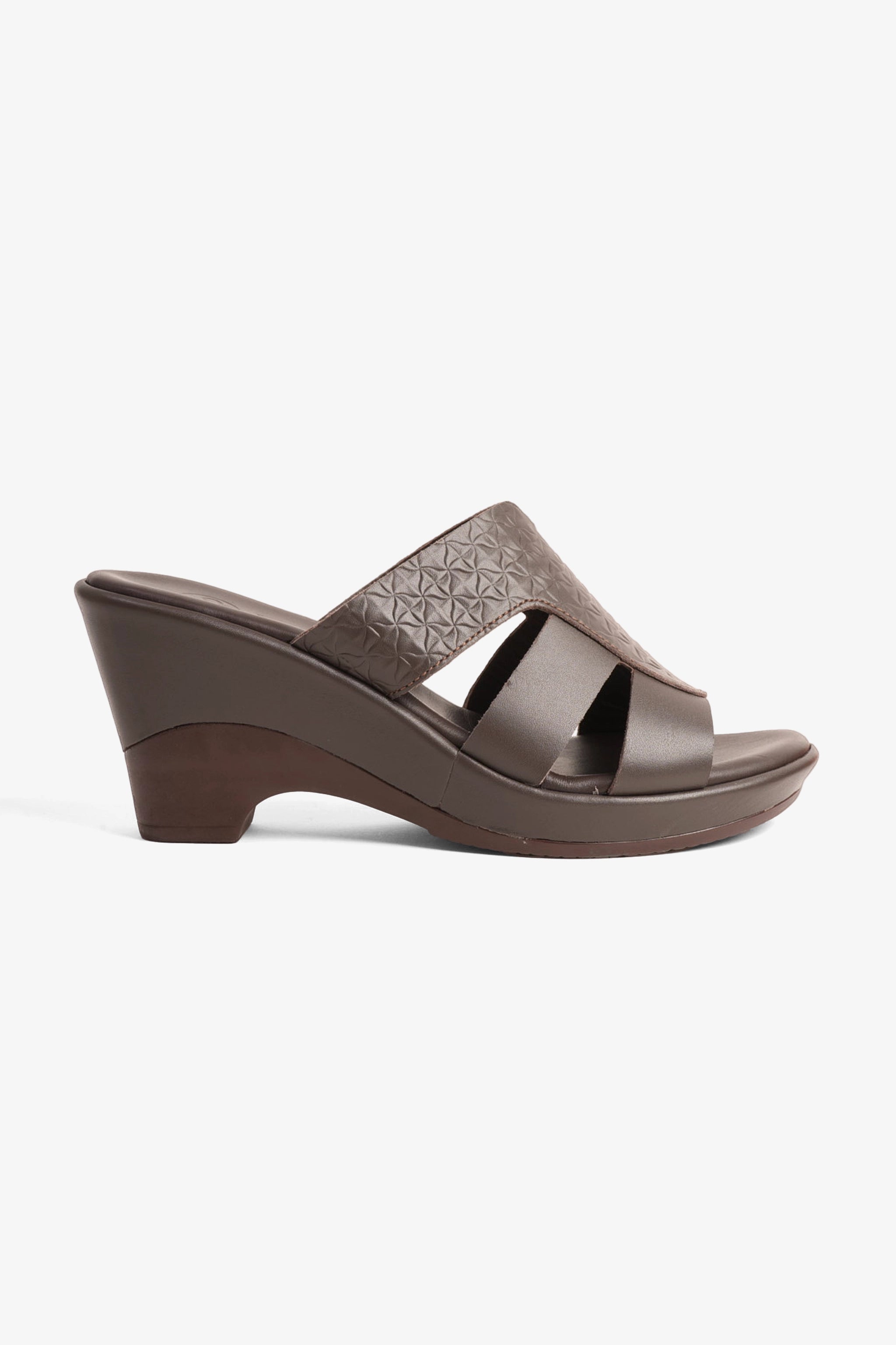 COMFORT PLUS WOMEN'S EMBOSSED LEATHER WEDGES BROWN - Seventy7