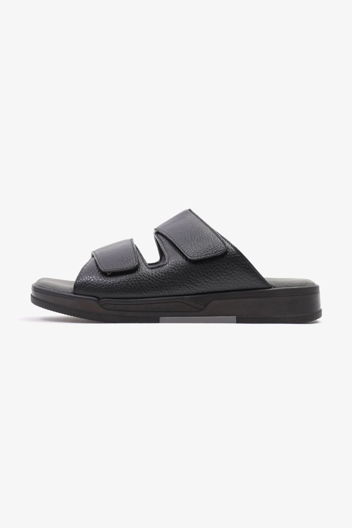 UOMO CAVALIER MEN'S LEATHER SANDALS, COMFORTABLE FOOTBED, SUMMER WEAR, VERSATILE BLACK - Seventy7