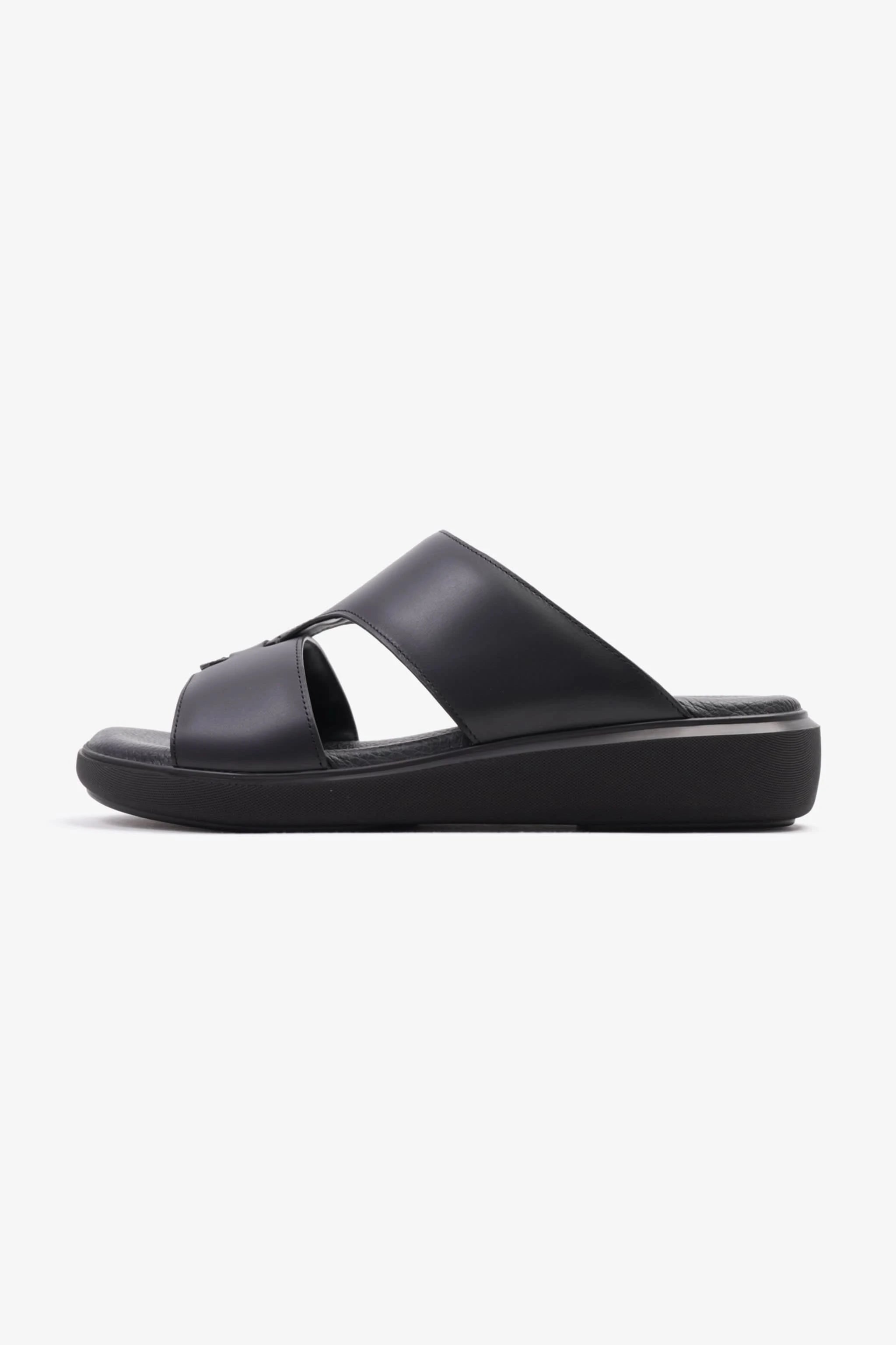 Uomo Cavalier Comfortable Slip-On Sandals with Cushioned Sole Black - Seventy7
