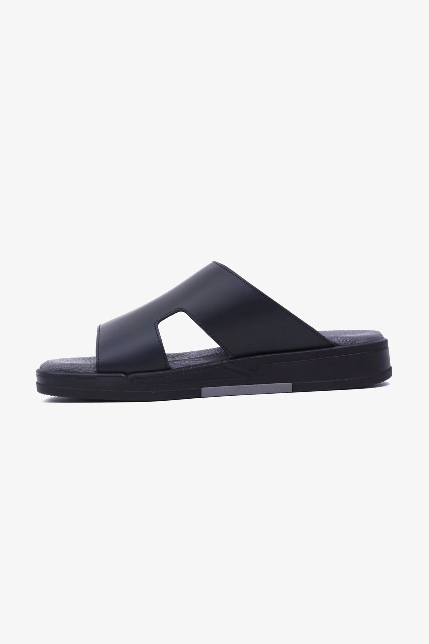 UOMO CAVALIER Men's Leather Slide Sandals with Cushioned Footbed Black - Seventy7