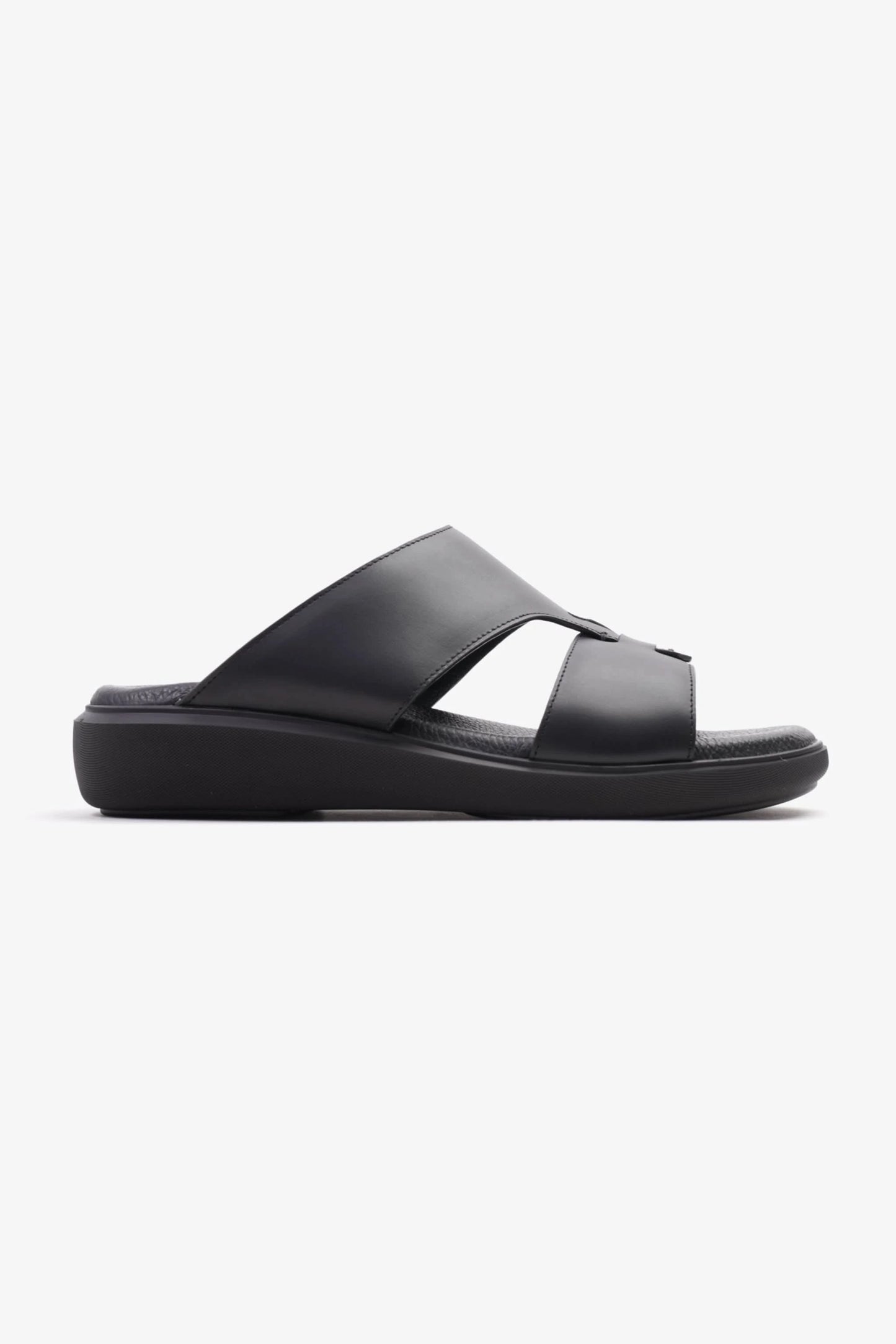 Uomo Cavalier Comfortable Slip-On Sandals with Cushioned Sole Black - Seventy7