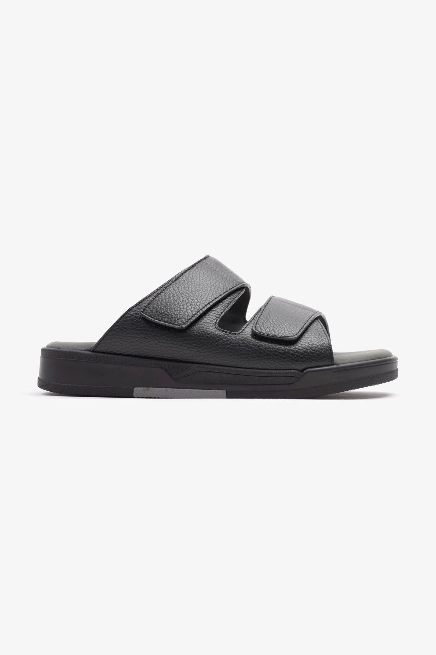 UOMO CAVALIER MEN'S LEATHER SANDALS, COMFORTABLE FOOTBED, SUMMER WEAR, VERSATILE BLACK - Seventy7
