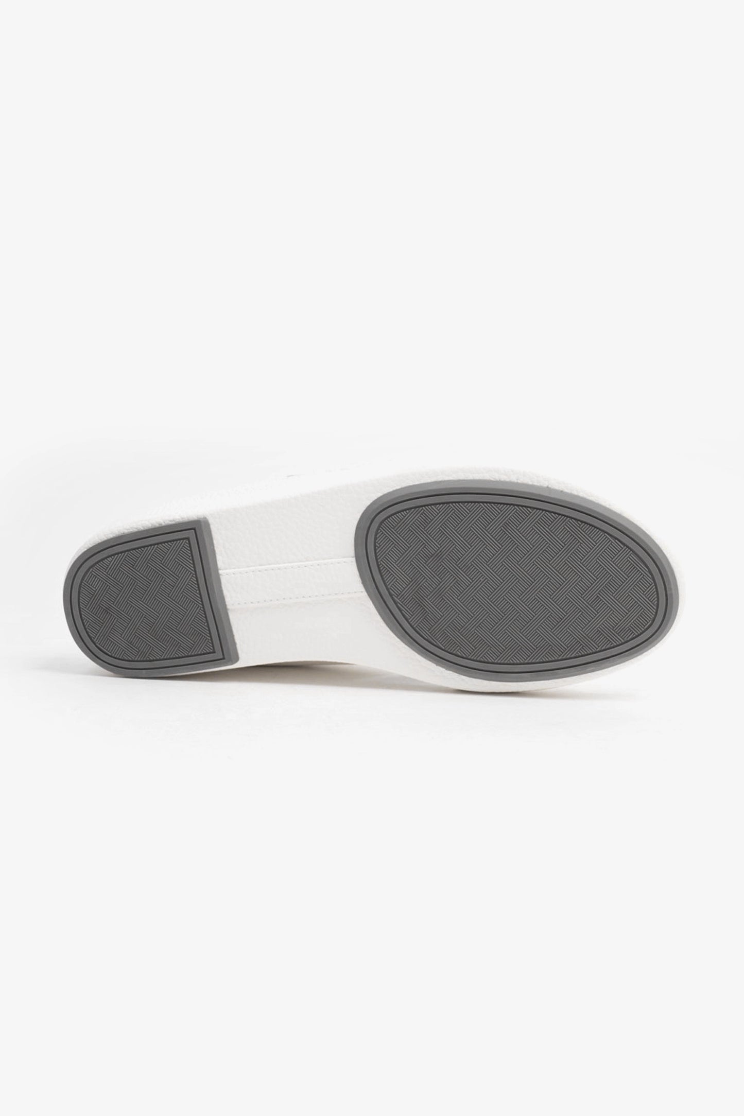 UOMO CAVALIER MEN'S ARABIC SANDAL WITH ADJUSTABLE STRAP WHITE - Seventy7