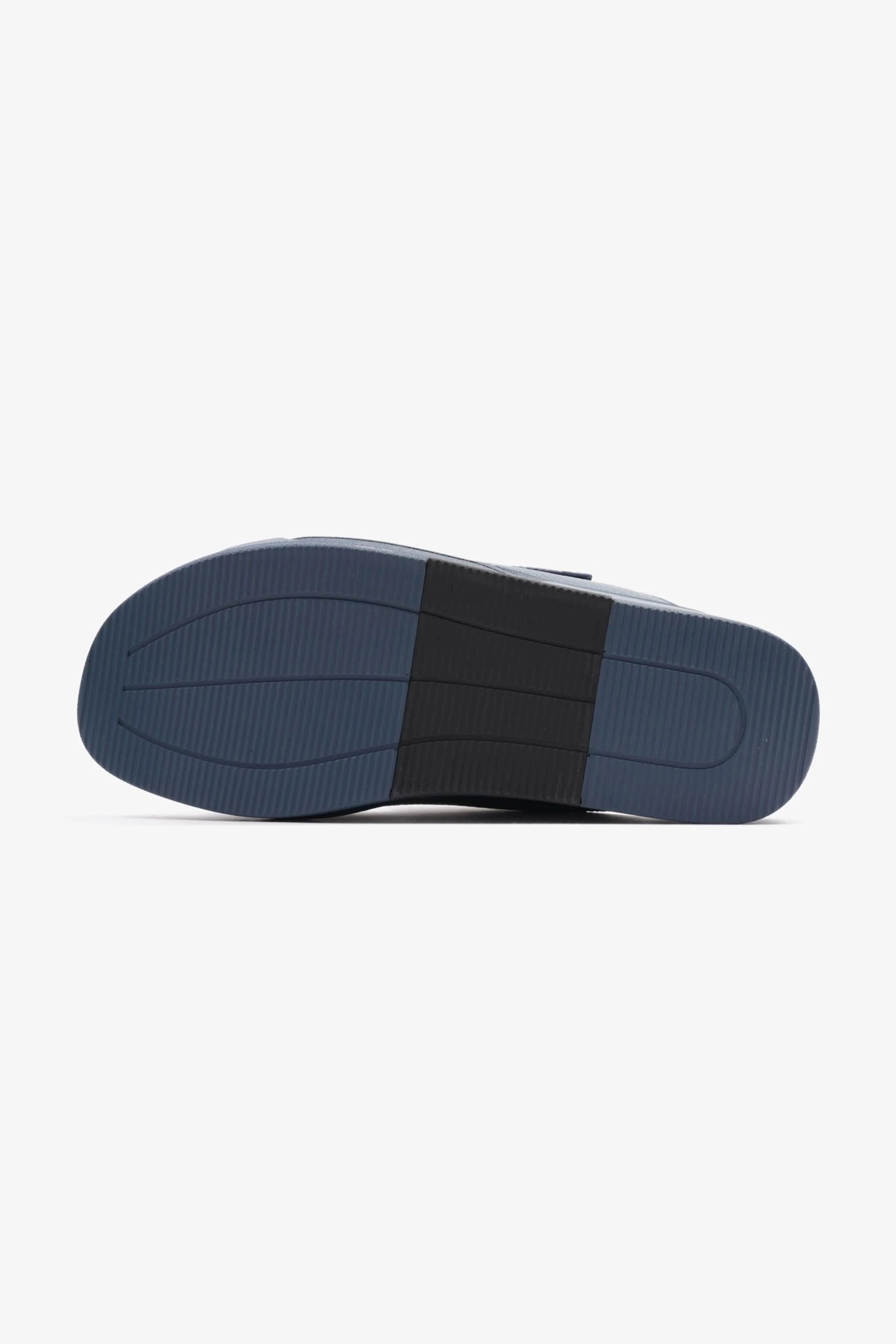 UOMO CAVALIER MEN'S LEATHER SANDALS, COMFORTABLE FOOTBED, SUMMER WEAR, VERSATILE NAVY - Seventy7