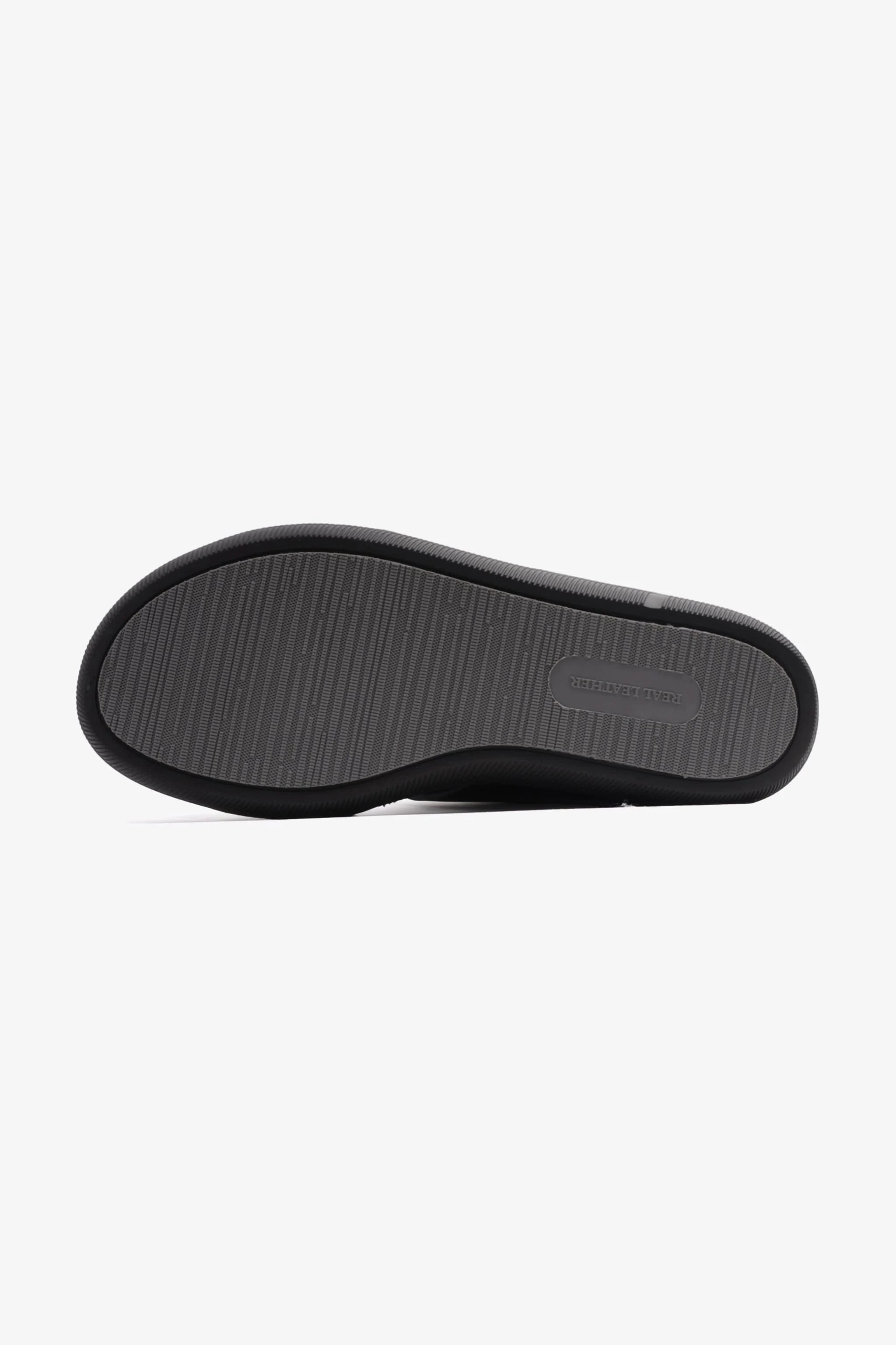 UOMO CAVALIER SLEEK ARABIC LEATHER SANDALS MEN'S BLACK - Seventy7