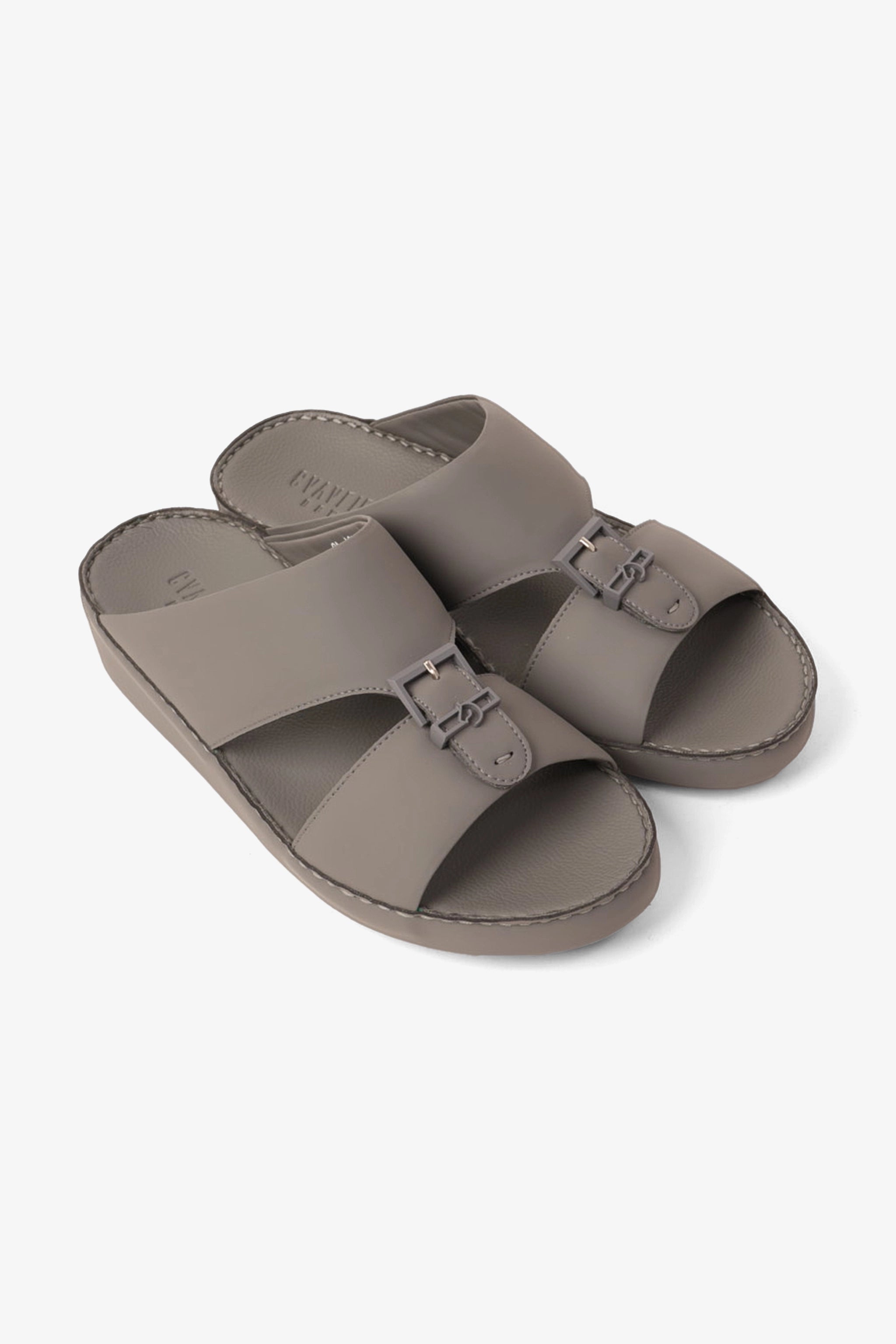 UOMO CAVALIER EMBOSSED LEATHER HANDSTITCHED ARABIC SANDALS GREY - Seventy7