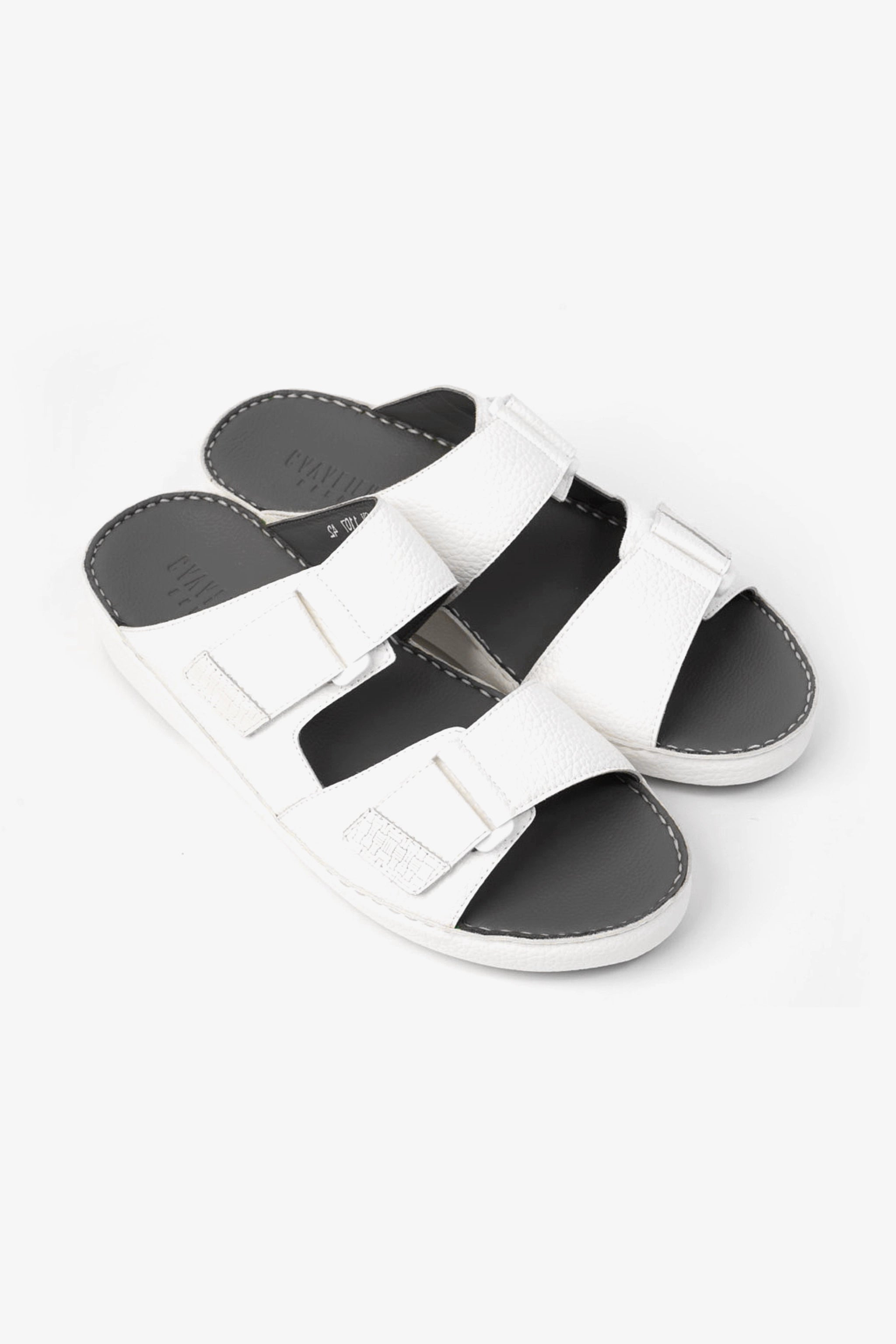UOMO CAVALIER MEN'S ARABIC SANDAL WITH ADJUSTABLE STRAP WHITE - Seventy7