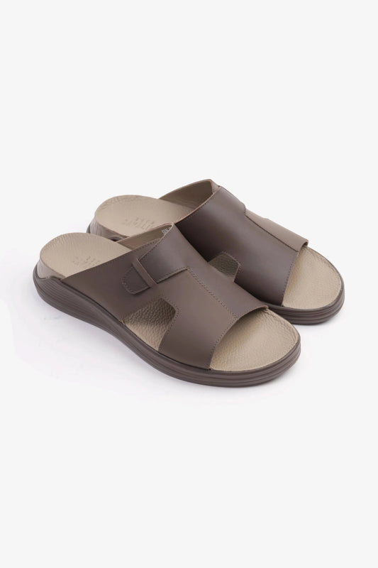 UOMO CAVALIER CLASSIC TRADITIONAL ARAB SANDALS BUCKLE STRAPS BROWN - Seventy7