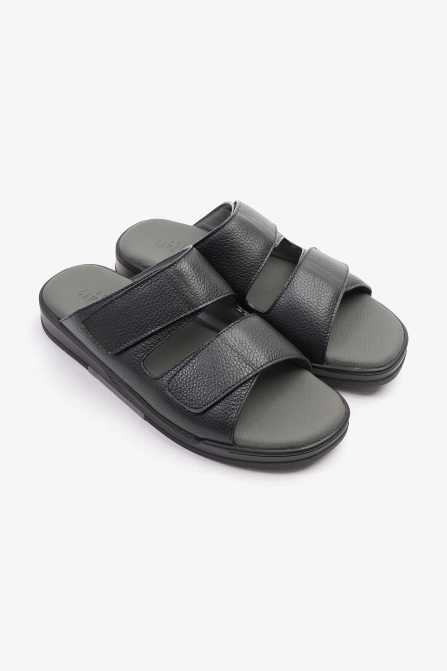 UOMO CAVALIER MEN'S LEATHER SANDALS, COMFORTABLE FOOTBED, SUMMER WEAR, VERSATILE BLACK - Seventy7
