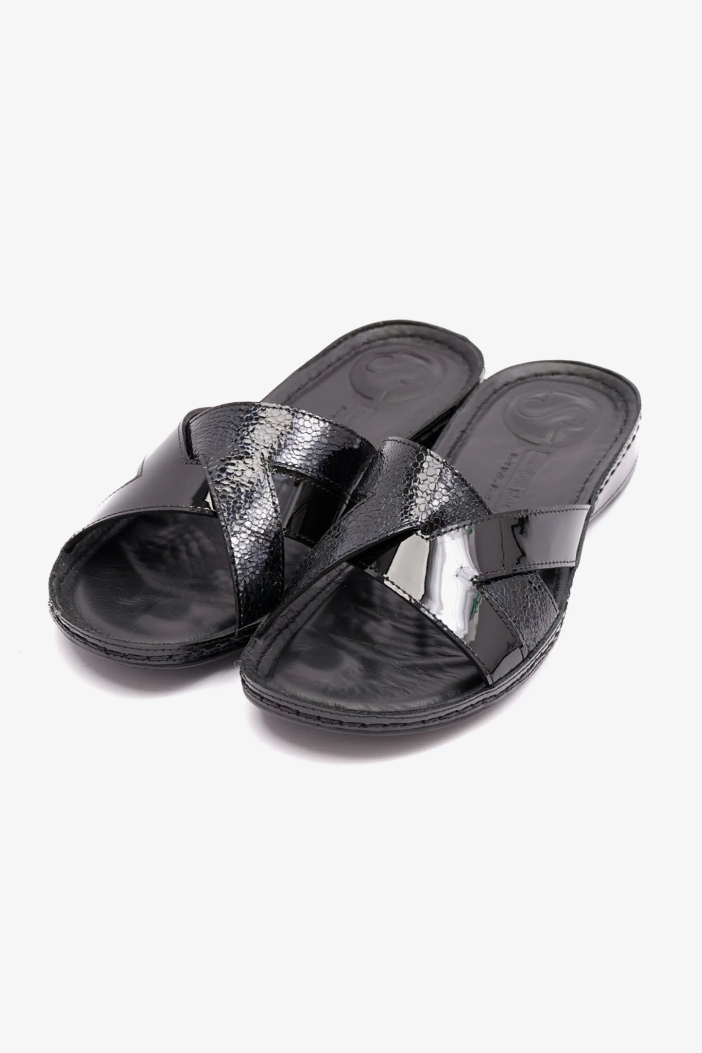 COMFORT PLUS SOFT FOOTBED PATENT LEATHER WOMENS SANDAL BLACK - Seventy7
