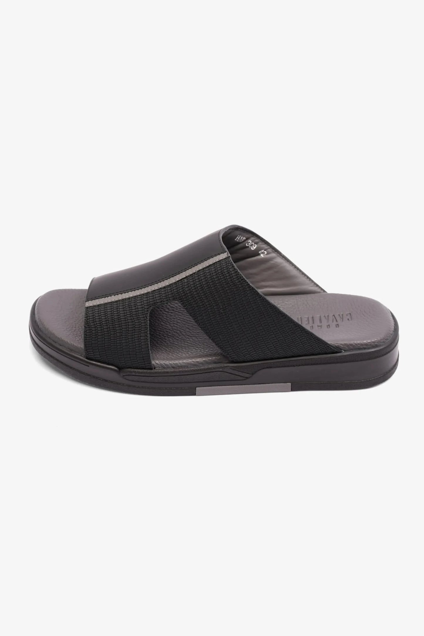 UOMO CAVALIER MENS ARABIC EXTRA CUSHIONED SANDALS BLACK - Seventy7