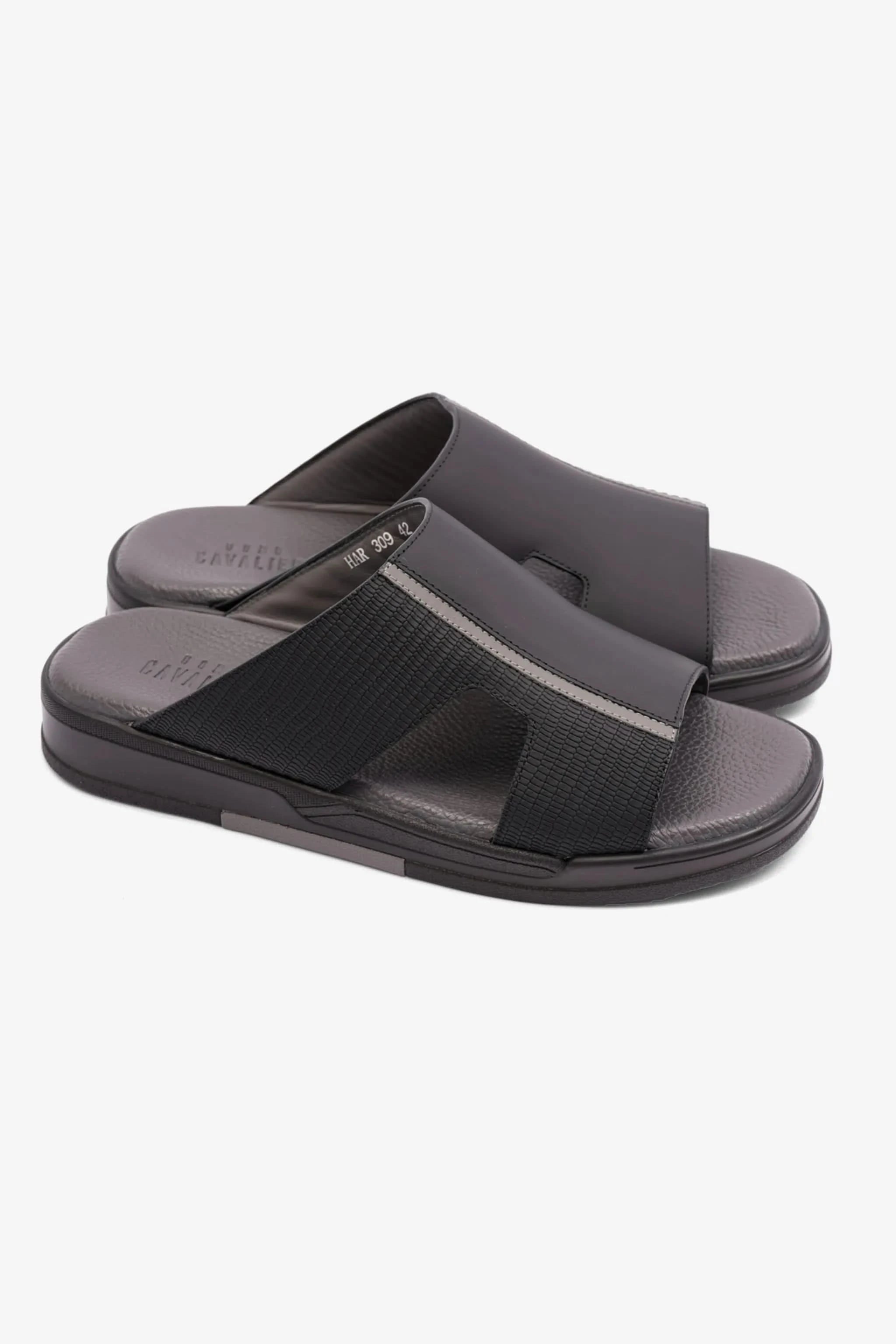 UOMO CAVALIER MENS ARABIC EXTRA CUSHIONED SANDALS BLACK - Seventy7