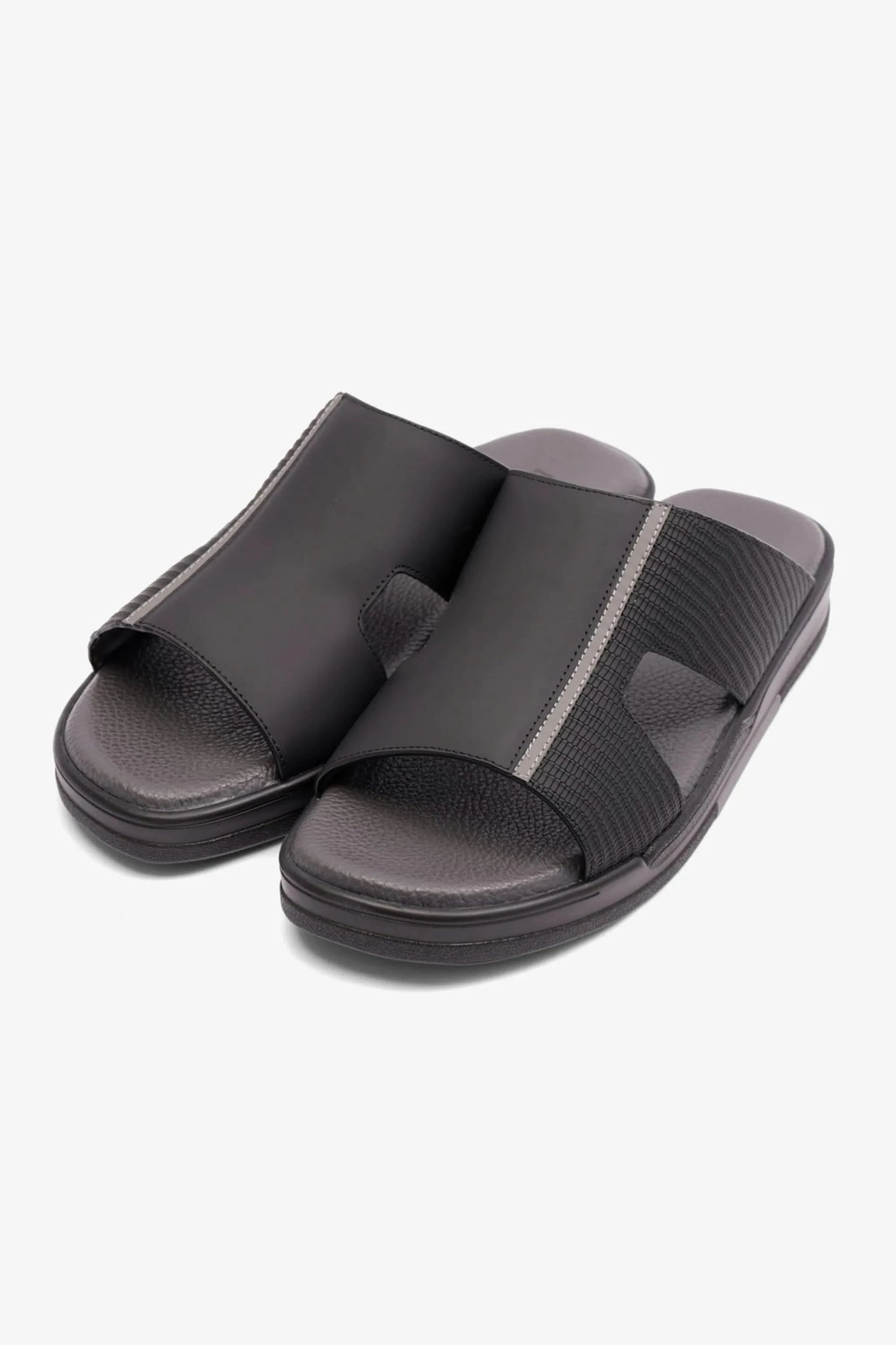 UOMO CAVALIER MENS ARABIC EXTRA CUSHIONED SANDALS BLACK - Seventy7
