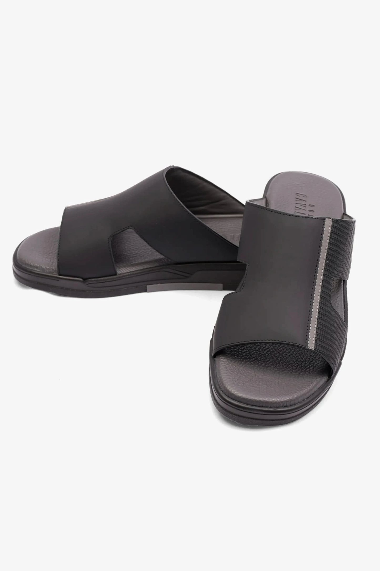 UOMO CAVALIER MENS ARABIC EXTRA CUSHIONED SANDALS BLACK - Seventy7
