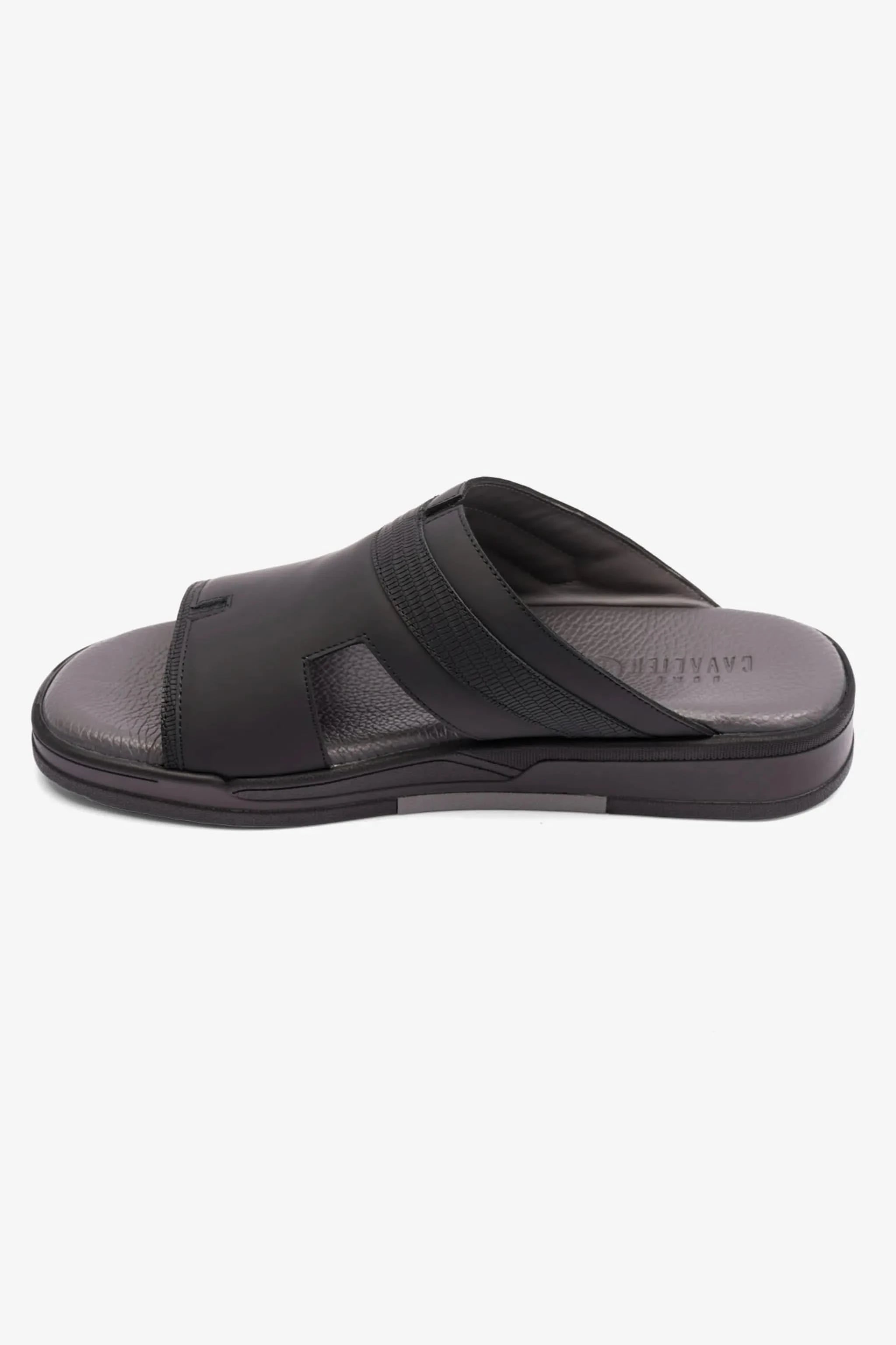 UOMO CAVALIER EXTRA CUSHIONED STYLISH TRIM MENS SANDALS BLACK - Seventy7