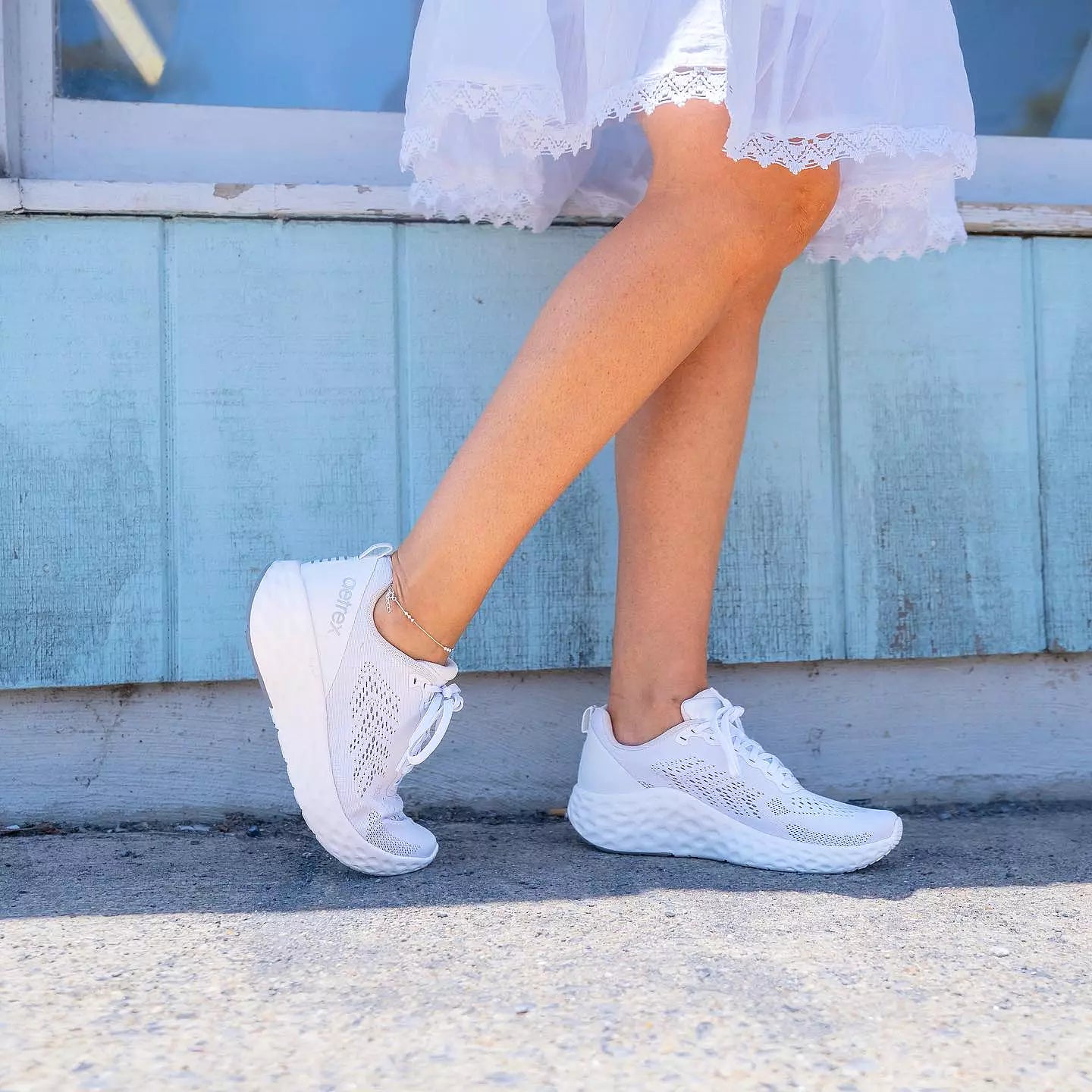 DANIKA ARCH SUPPORT SNEAKER WHITE - Seventy7