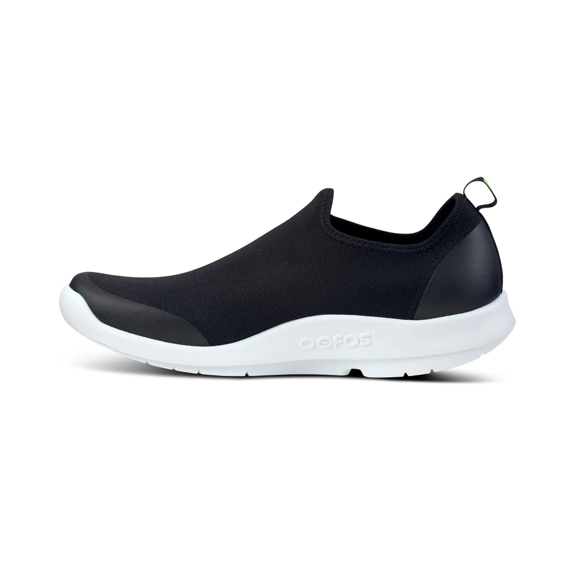 OOFOS MEN'S OOMG SPORT LOW SHOES - WHITE BLACK