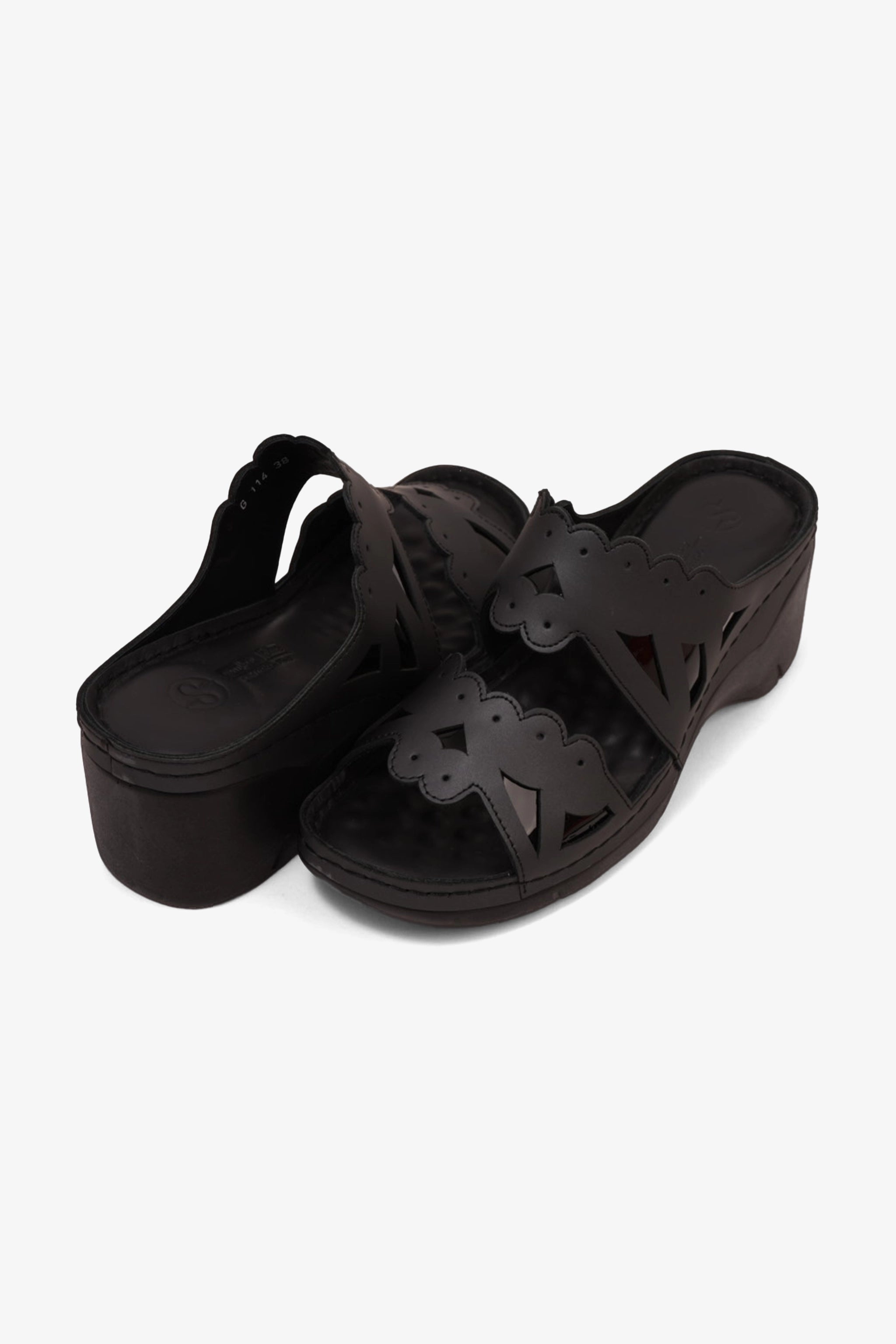 COMFORT PLUS OPEN -TOE SANDALS WITH CUTOUT DESIGN BLACK