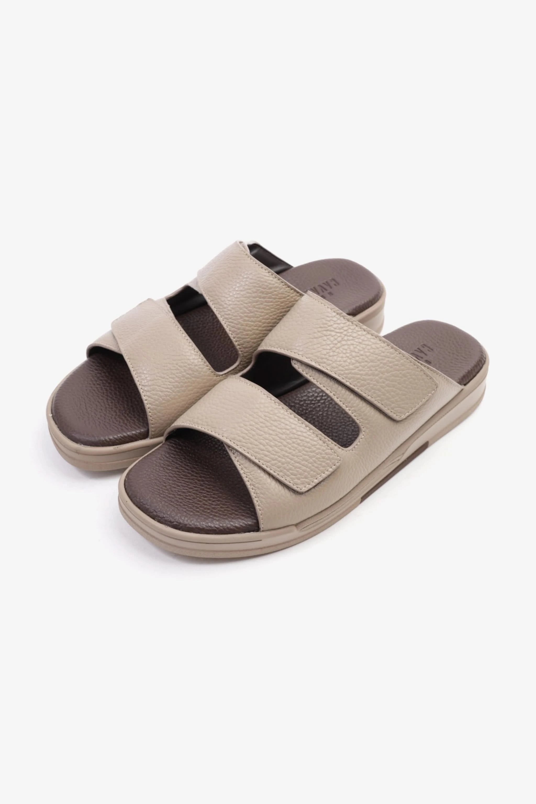 UOMO CAVALIER MEN'S LEATHER SANDALS, COMFORTABLE FOOTBED, SUMMER WEAR, VERSATILE STONE