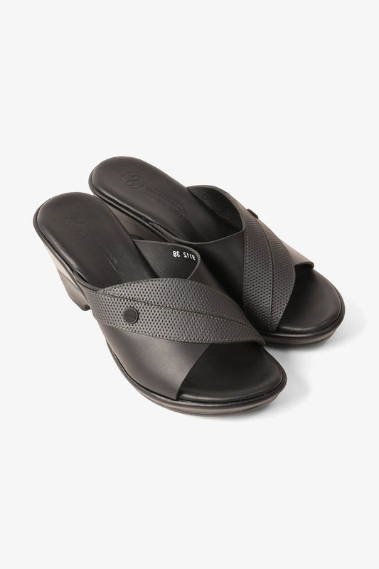 COMFORT PLUS SUPORTIVE LEATHER MULES WITH LOW HEEL BLACK