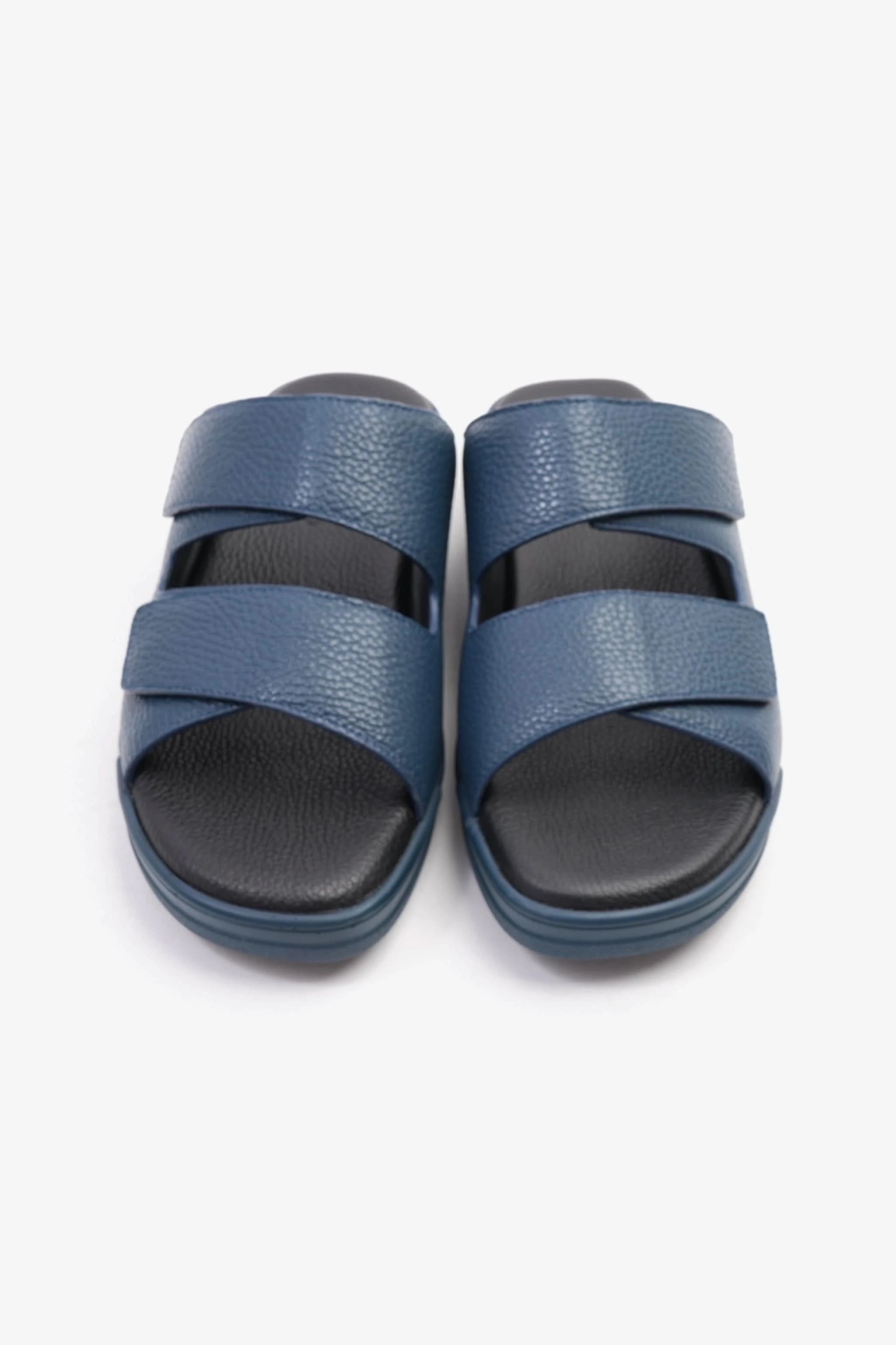 UOMO CAVALIER MEN'S LEATHER SANDALS, COMFORTABLE FOOTBED, SUMMER WEAR, VERSATILE NAVY